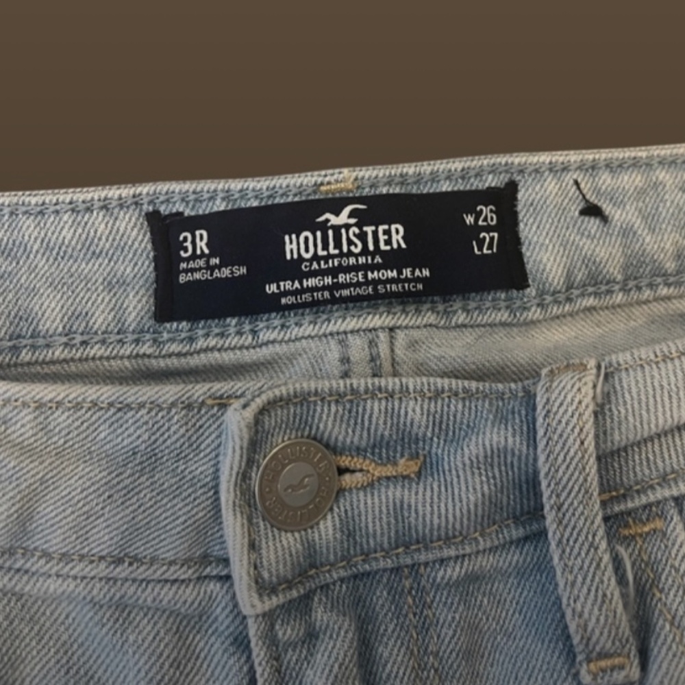 Hollister Ultra High-Rise Mom Jean | Size 3R - Picture 11 of 11